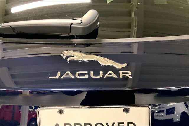 Certified 2025 Jaguar F-PACE R-Dynamic S AWD/4WD image 7