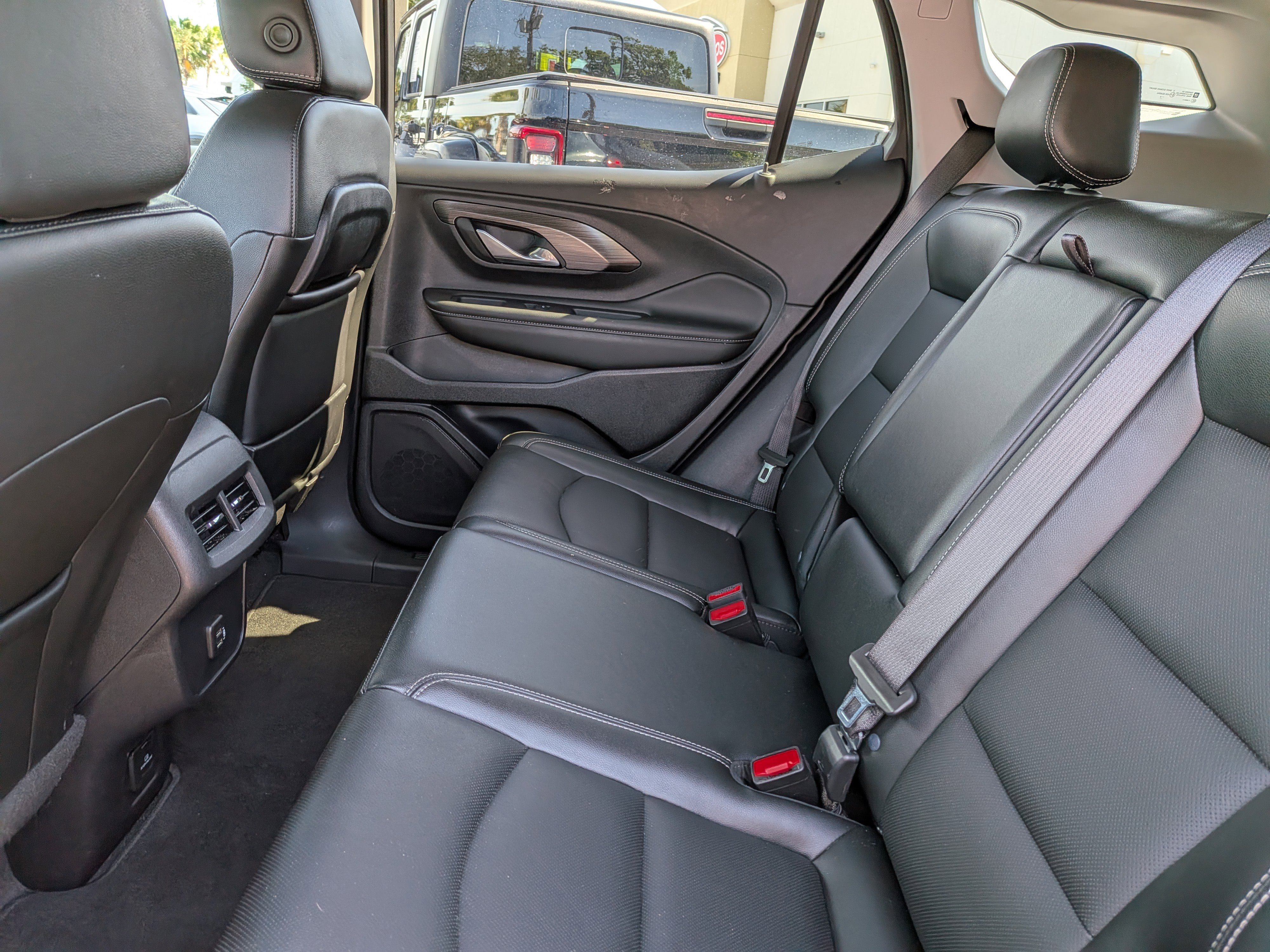 Certified 2024 GMC Terrain SLT image 16