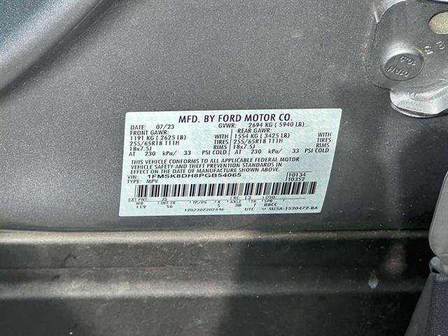 Used 2023 Ford Explorer XLT w/ Equipment Group 202A AWD/4WD image 35