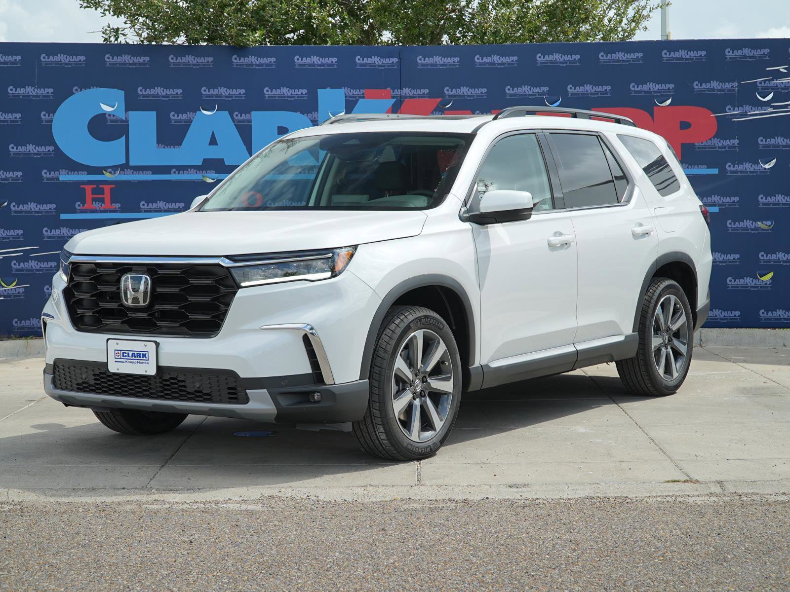 Used 2025 Honda Pilot Touring