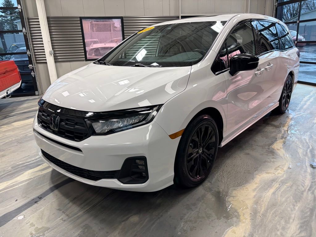 Used 2025 Honda Odyssey Sport-L image 3