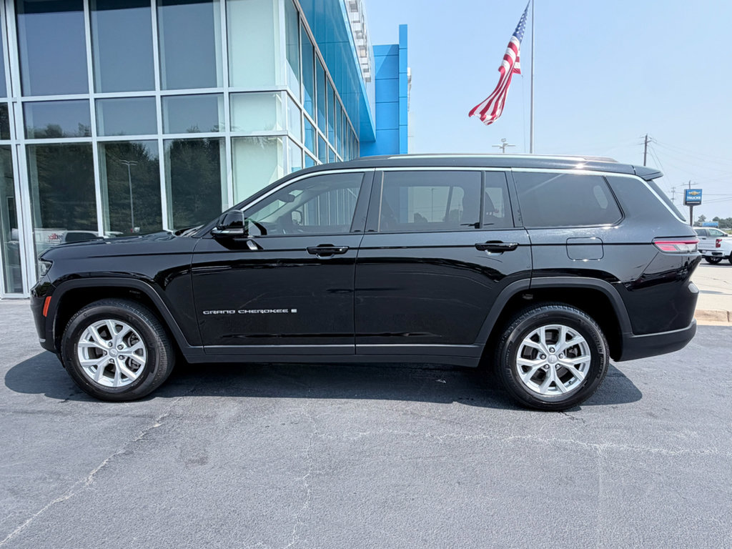 Used 2023 Jeep Grand Cherokee L Limited w/ Trailer Tow Group (B) AWD/4WD image 5