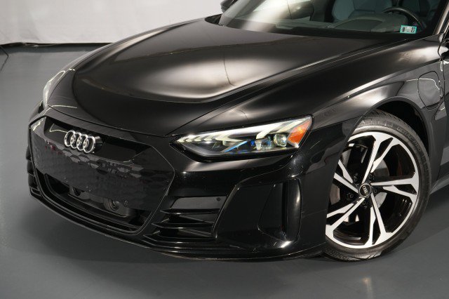 Used 2023 Audi e-tron GT Premium Plus w/ Performance Package AWD/4WD image 4