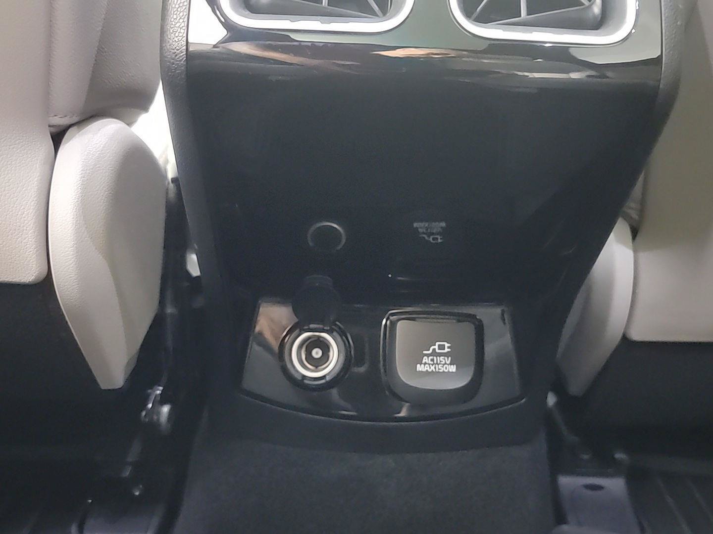 Certified 2025 Kia Sorento SX Prestige AWD/4WD image 20