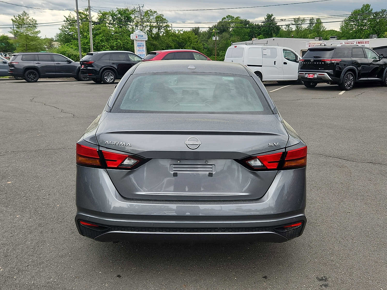 Used 2024 Nissan Altima 2.5 SV FWD image 5