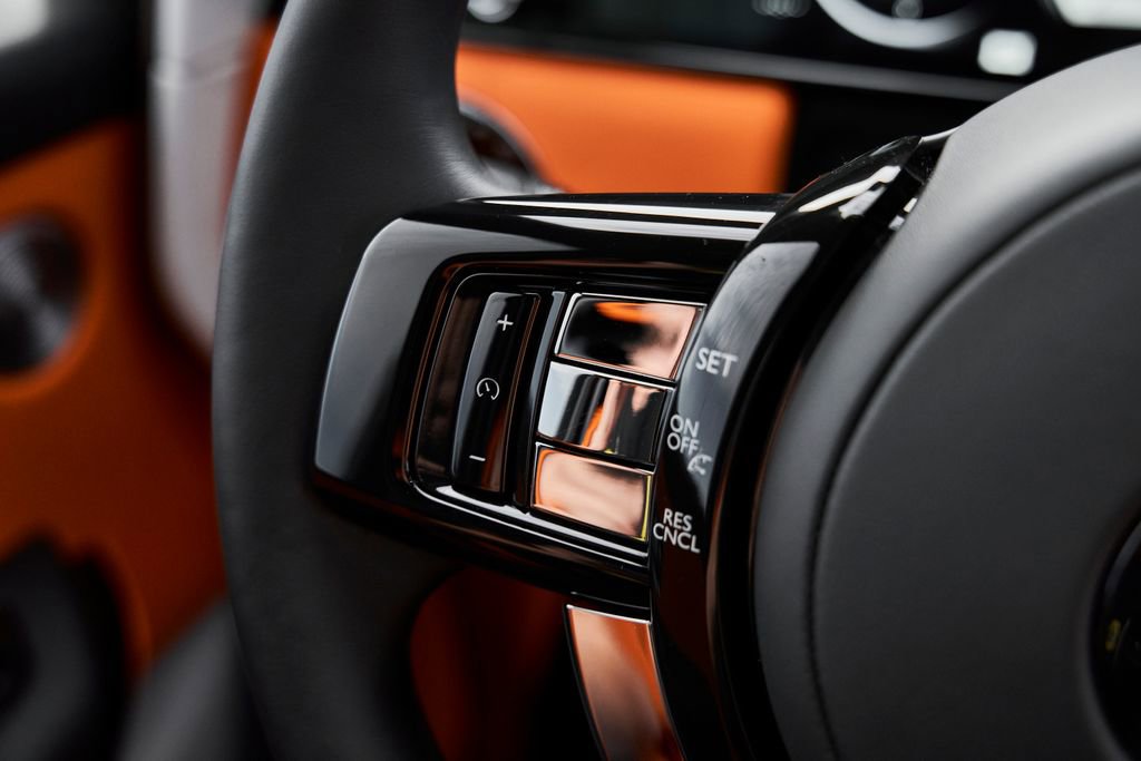Used 2025 Rolls-Royce Cullinan AWD/4WD image 70