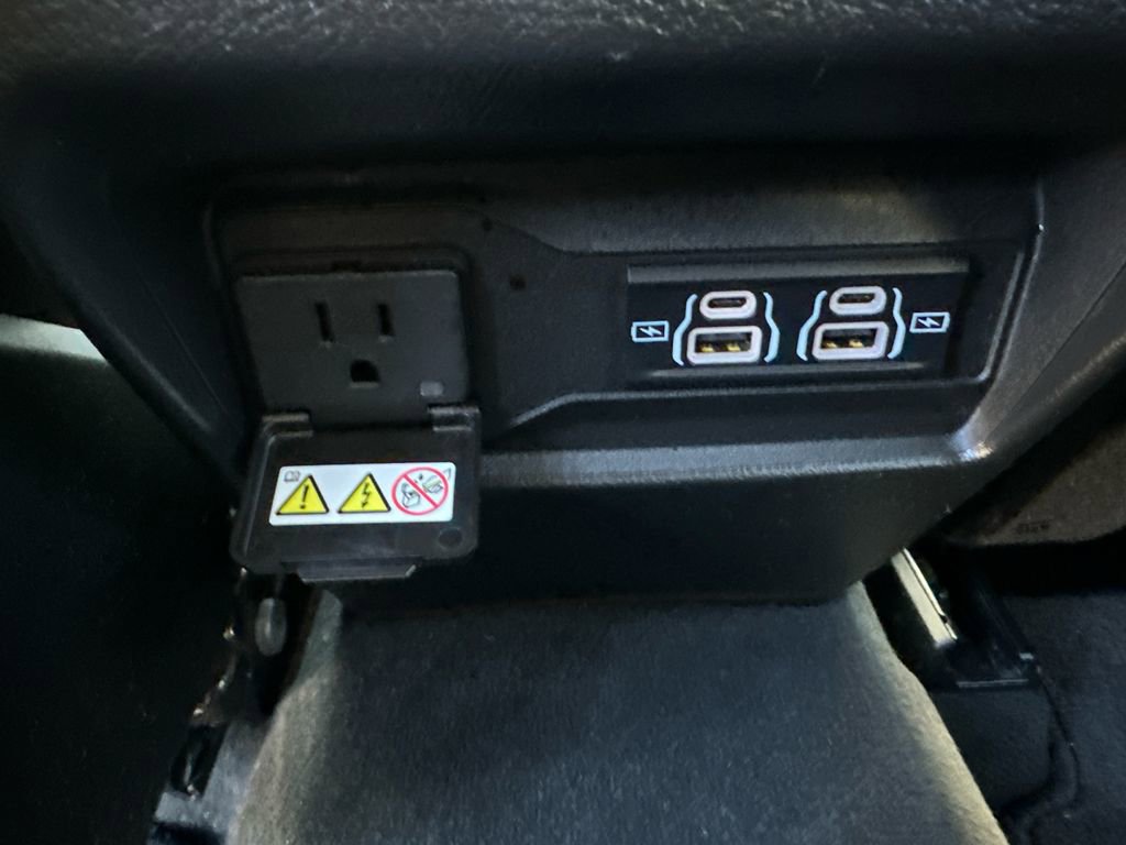 Used 2024 Jeep Grand Cherokee Altitude image 33