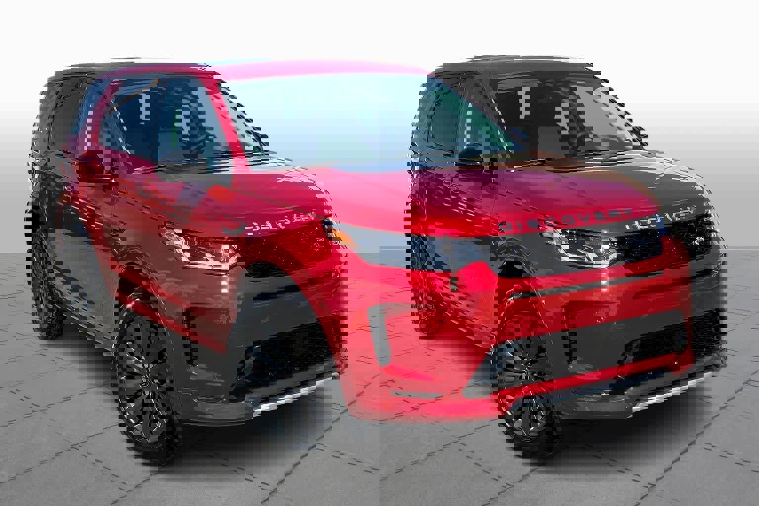 New 2025 Land Rover Discovery Sport S image 2