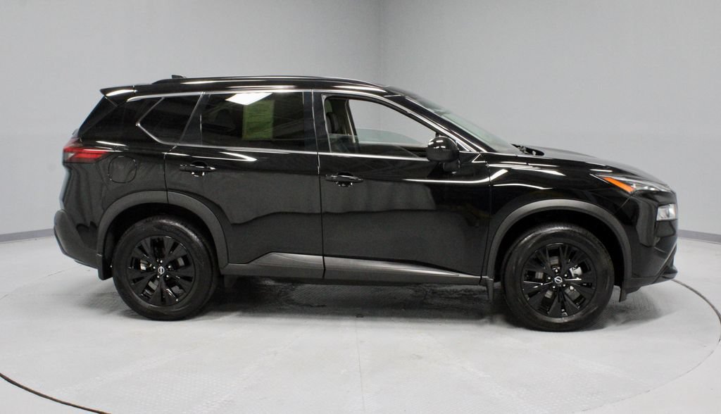 Certified 2023 Nissan Rogue SV w/ SV Premium B Package AWD/4WD image 4