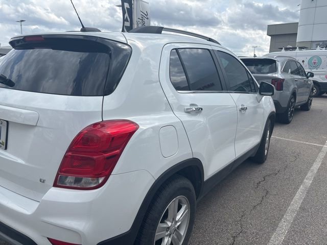 Used 2018 Chevrolet Trax LT w/ LT Convenience Package image 3