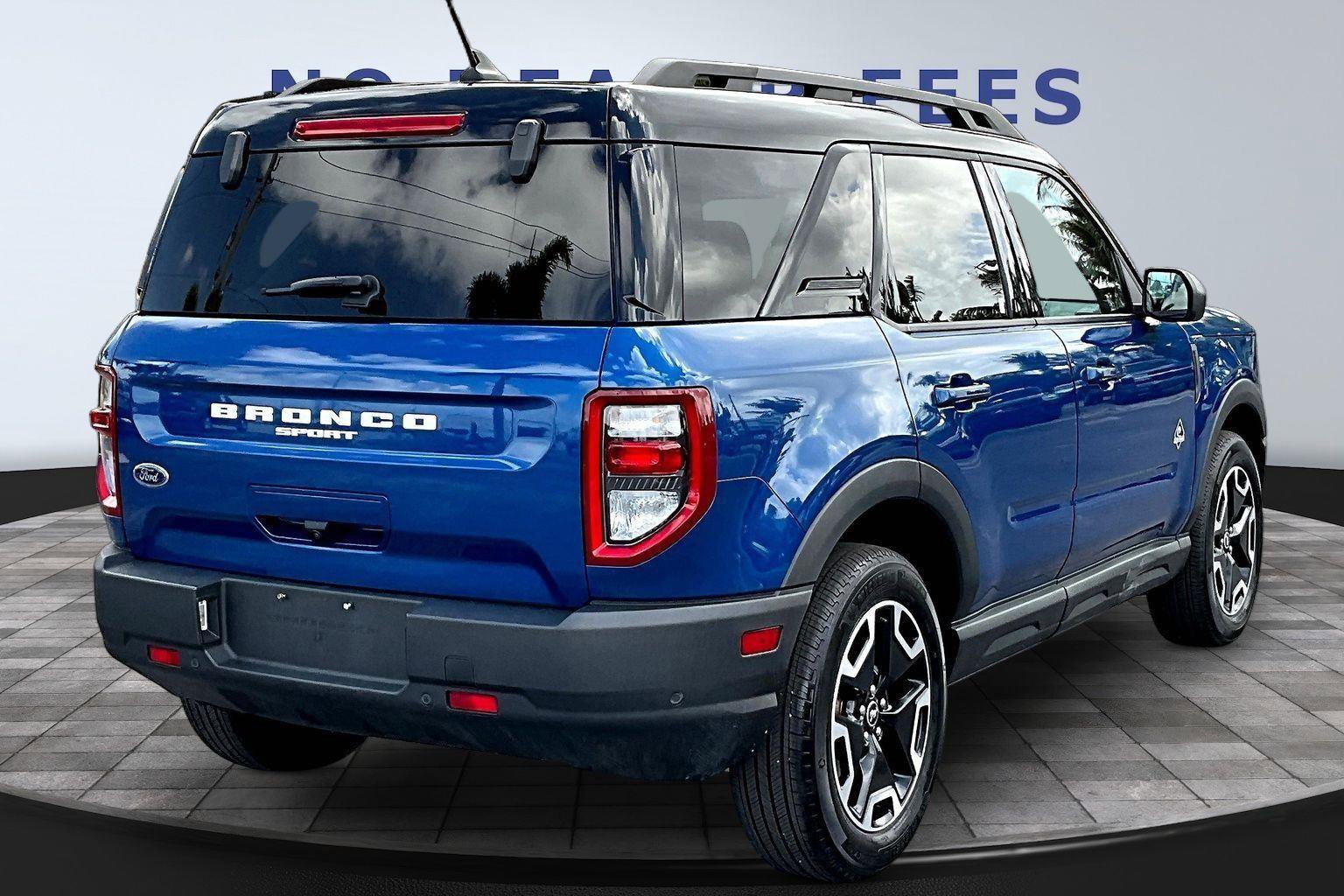 Used 2024 Ford Bronco Sport Outer Banks image 6