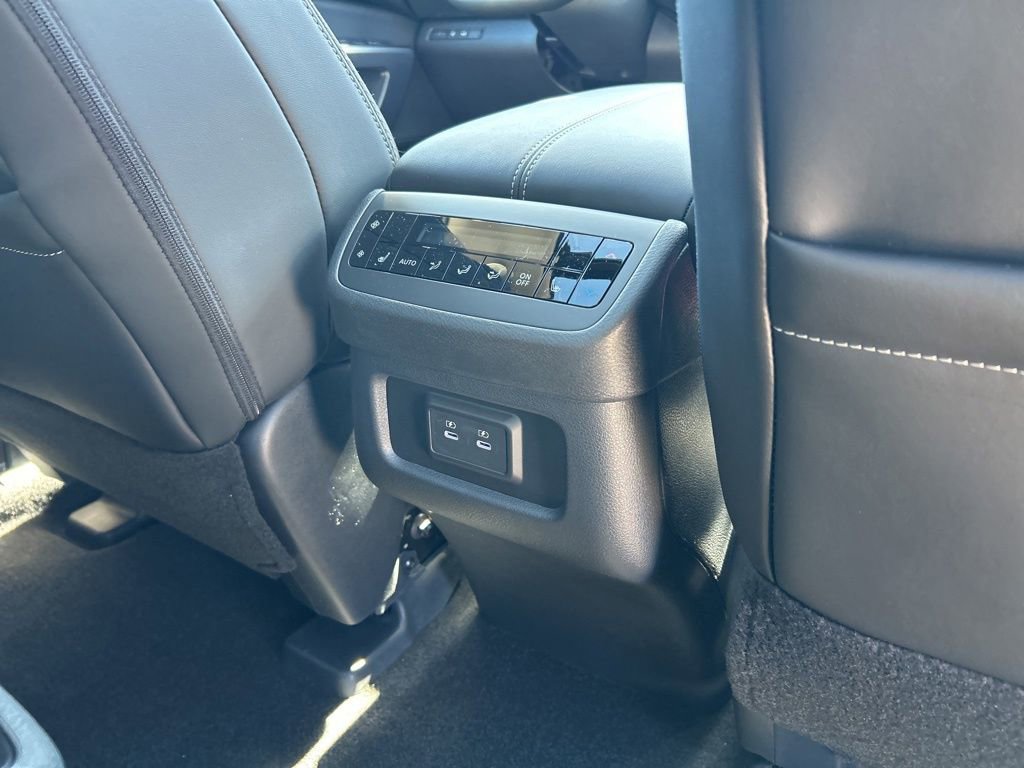 New 2026 Nissan Pathfinder SL w/ SL Premium Package image 50