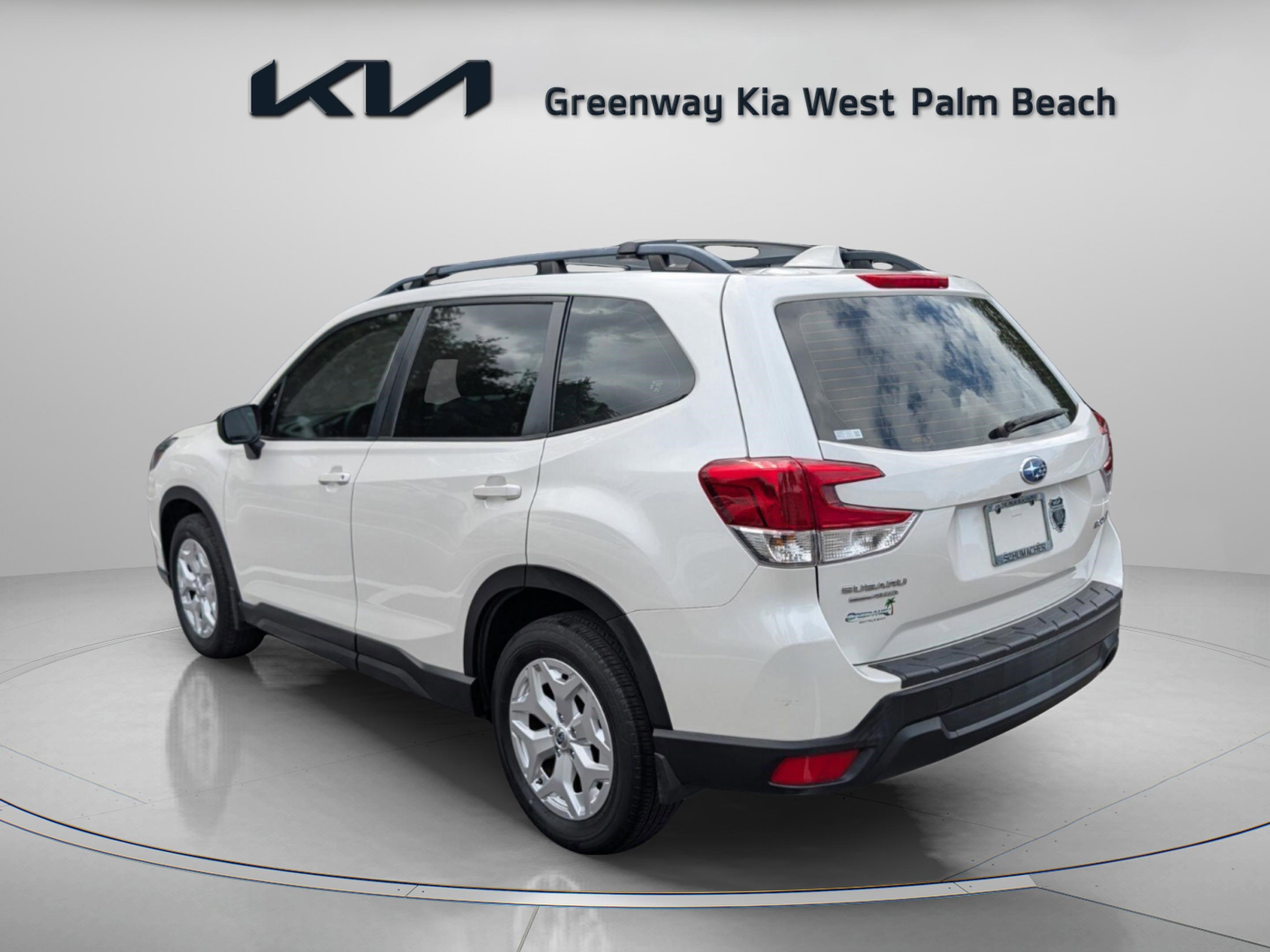 Used 2023 Subaru Forester AWD/4WD image 5