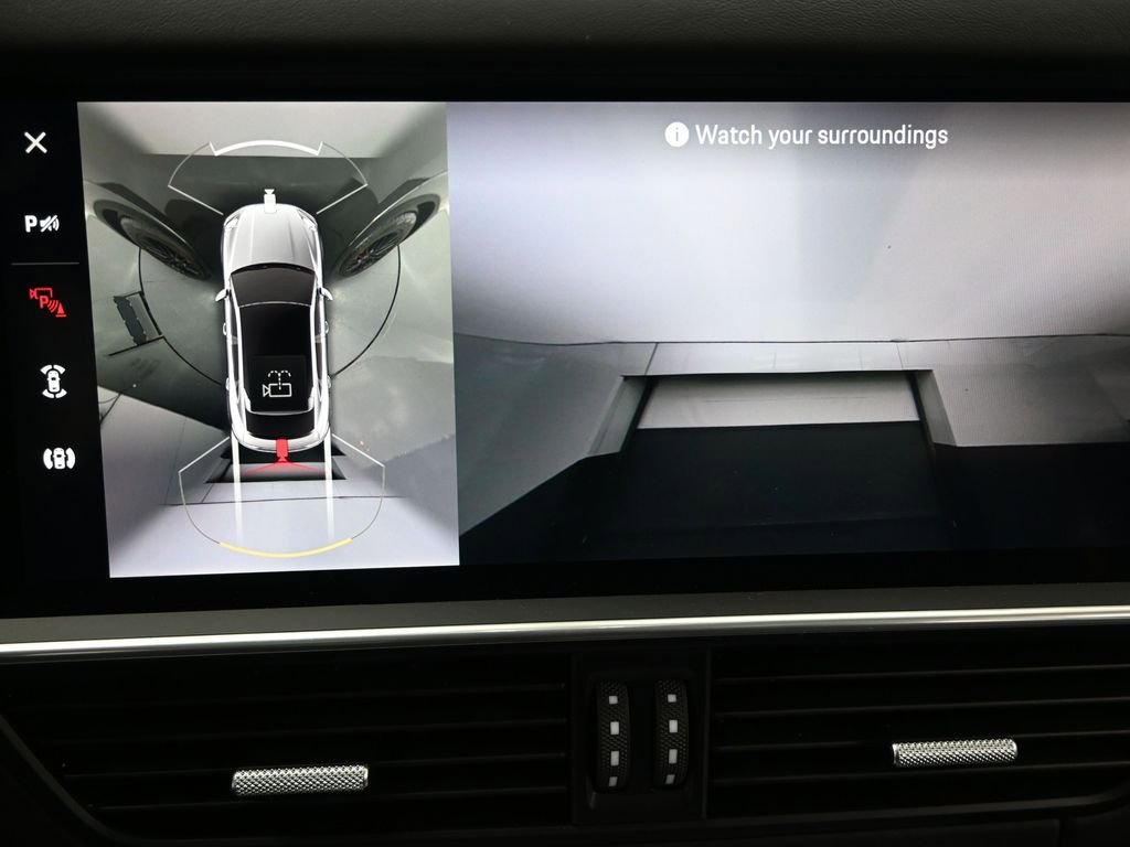 Used 2022 Porsche Cayenne GTS image 31