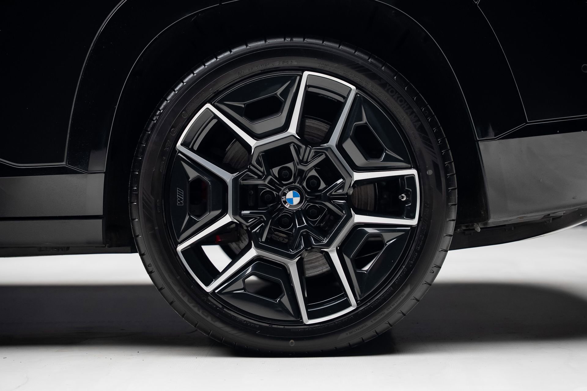 Used 2023 BMW XM w/ M Driver's Package image 22