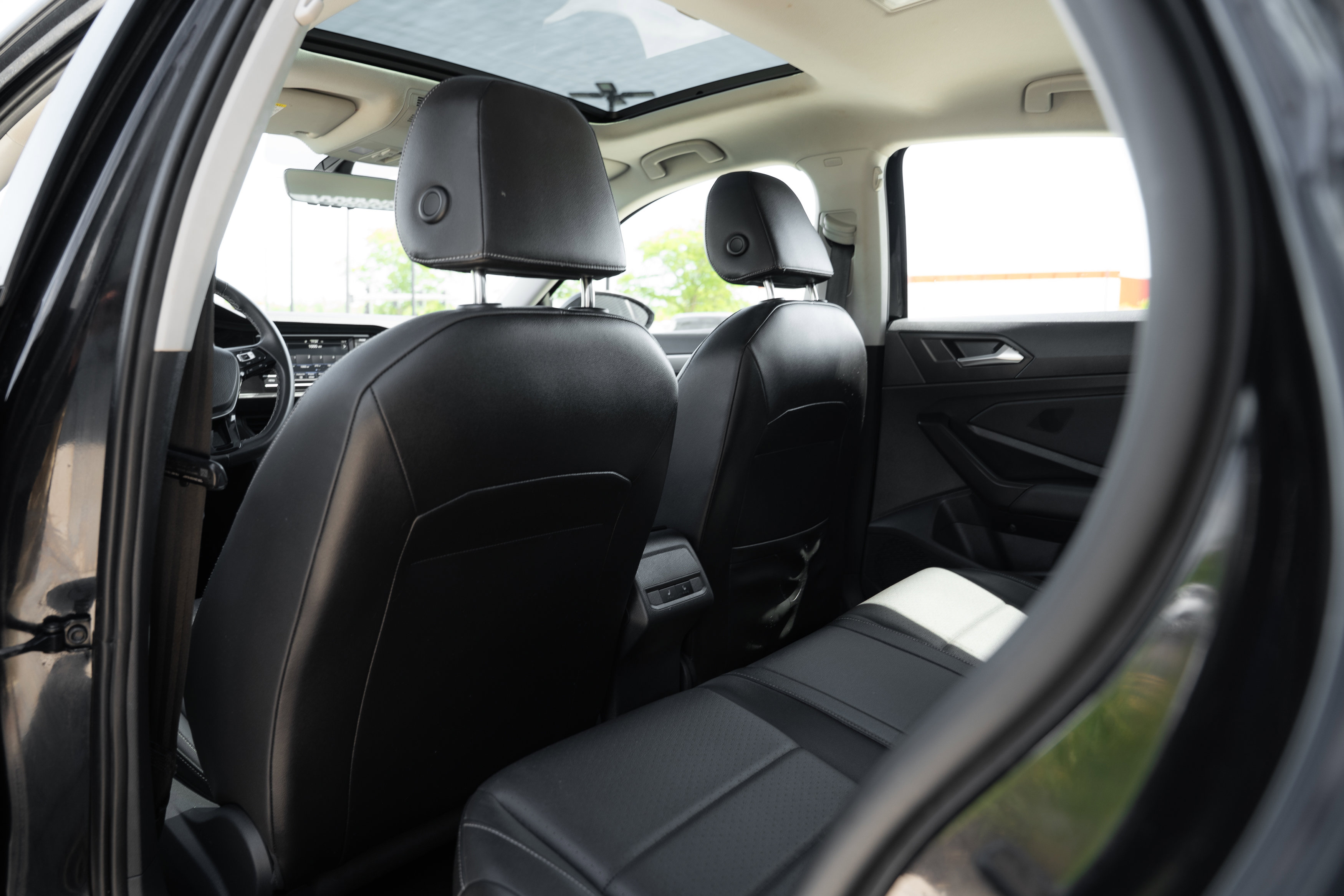 Used 2021 Volkswagen Jetta SE FWD image 23