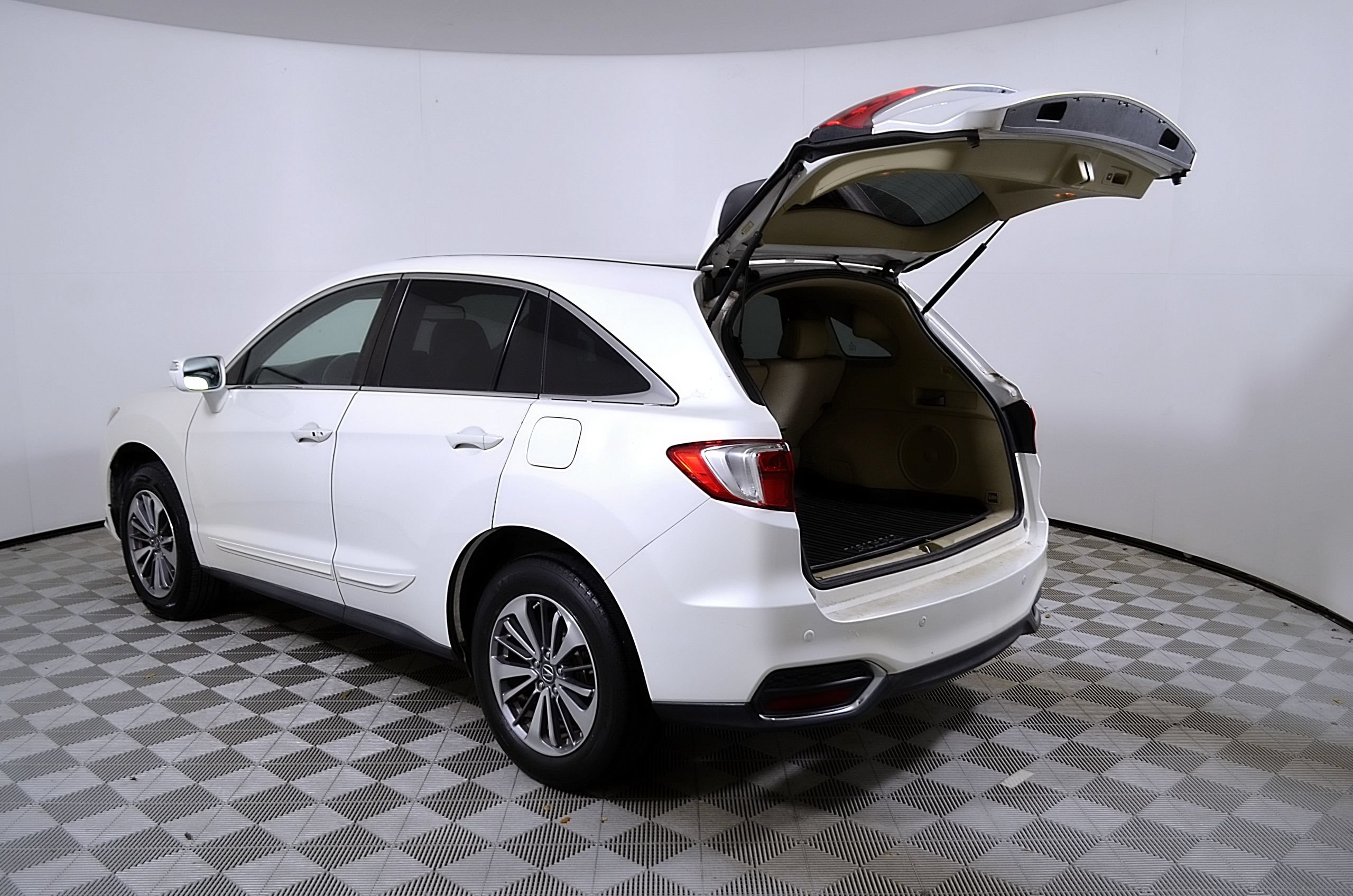 Used 2016 Acura RDX FWD w/ Advance Package image 10
