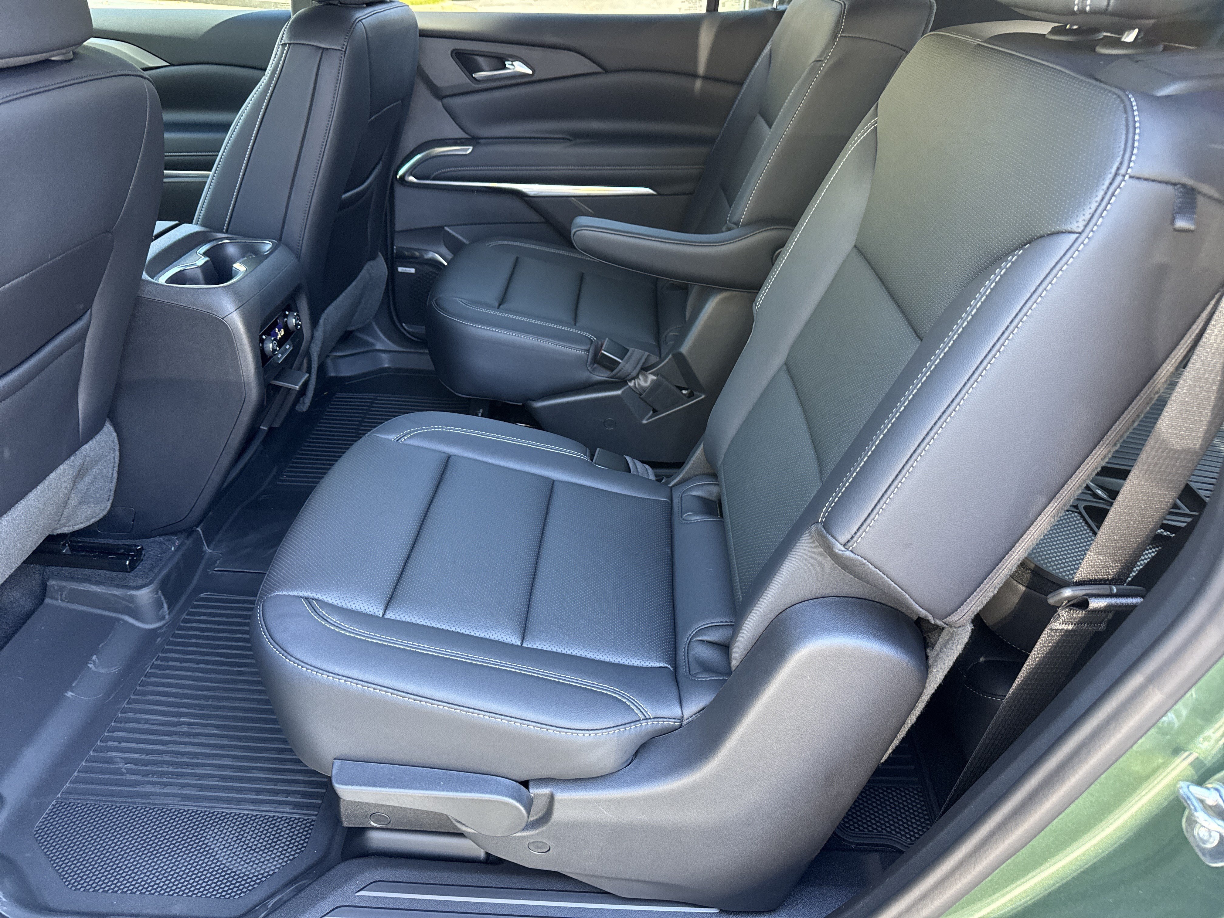 New 2027 Chevrolet Traverse LT w/ Enhanced Driving Package FWD image 21