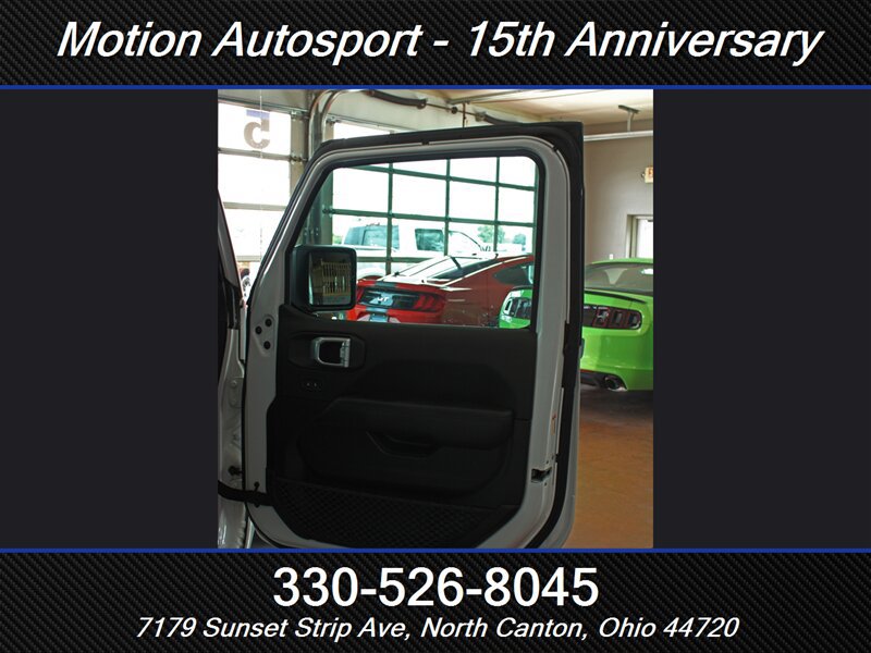 Used 2023 Jeep Wrangler Unlimited Sahara AWD/4WD image 39