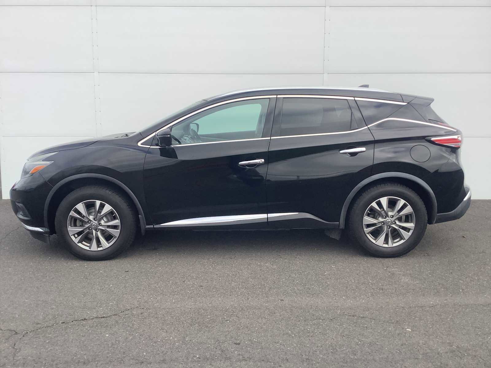 Used 2018 Nissan Murano SL w/ Moonroof Package image 2