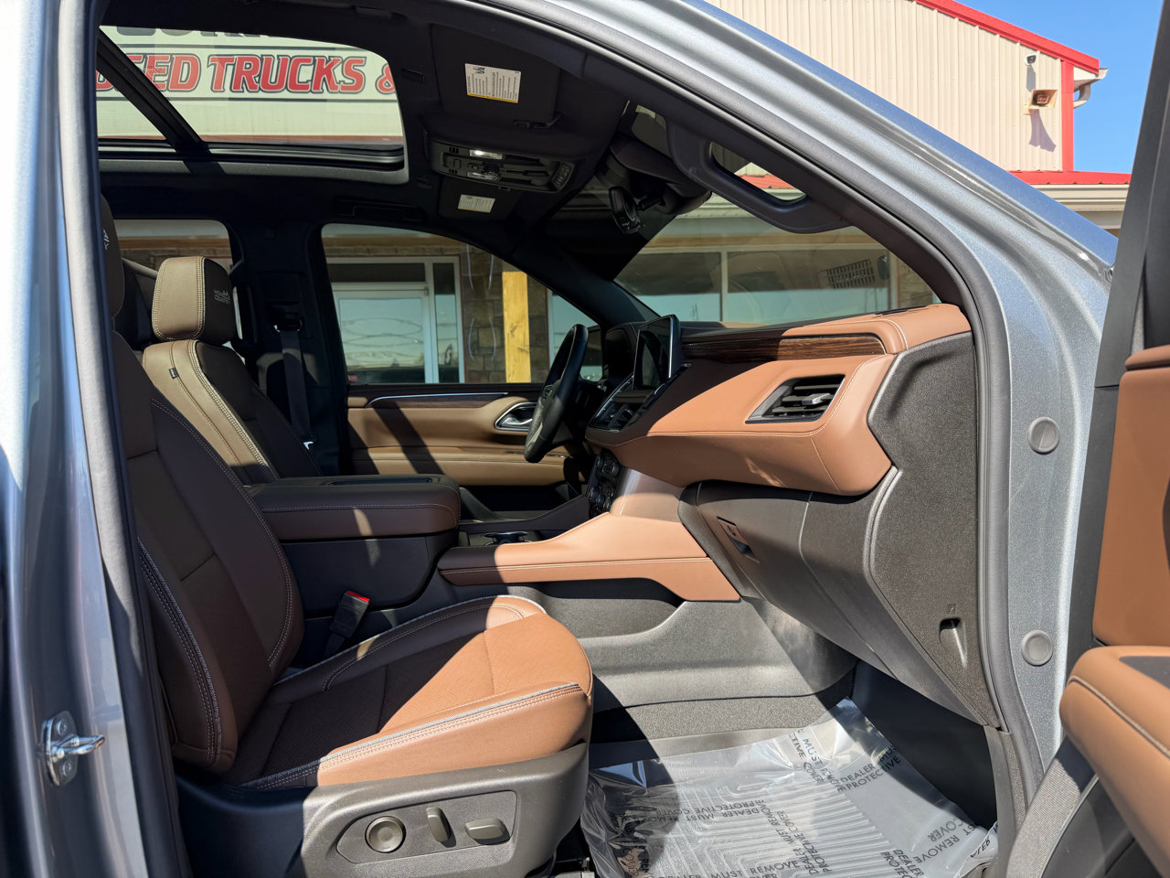 Used 2024 Chevrolet Tahoe High Country w/ Advanced Technology Package image 32