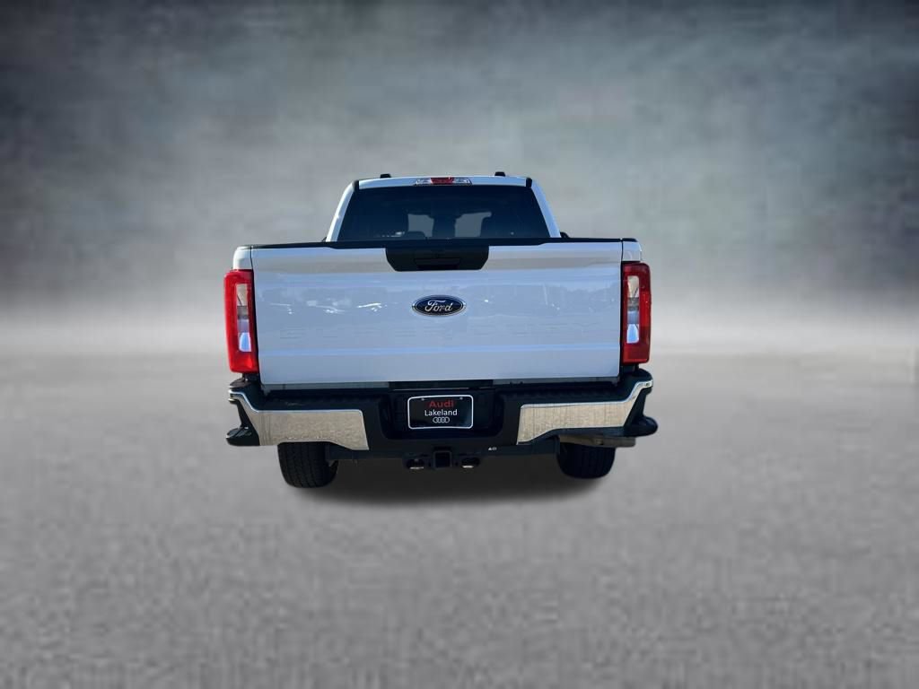 Used 2025 Ford F250 XLT AWD/4WD image 4