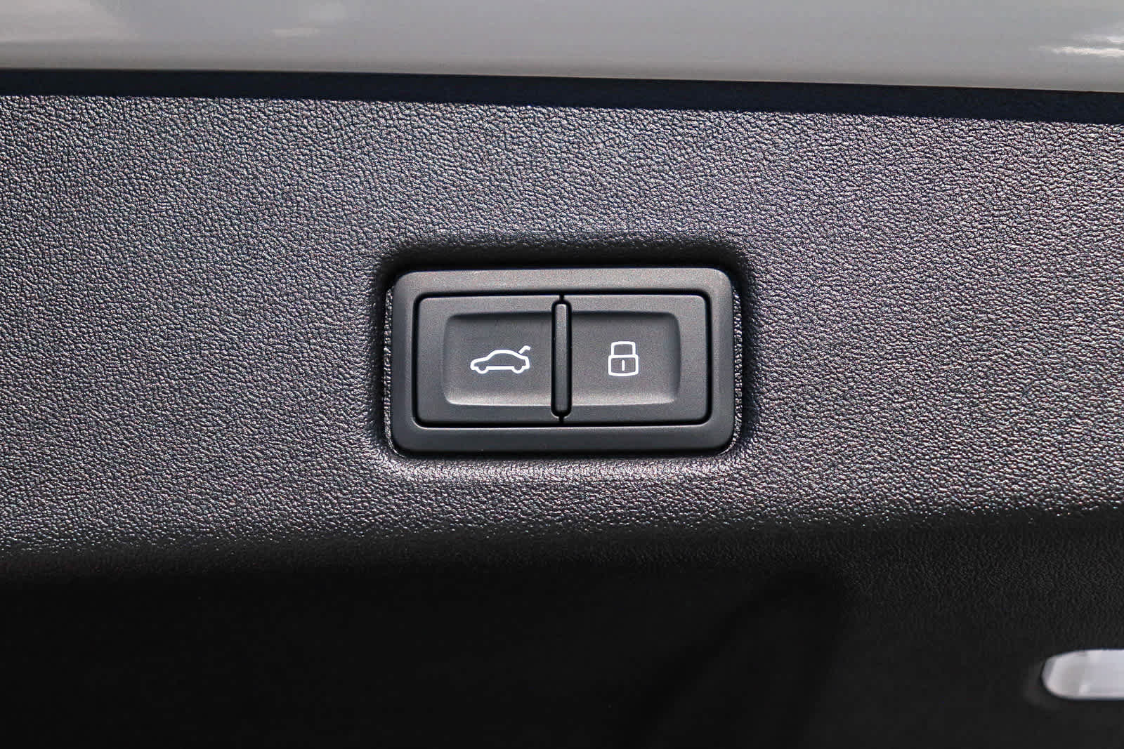 New 2025 Audi SQ5 Premium Plus image 36