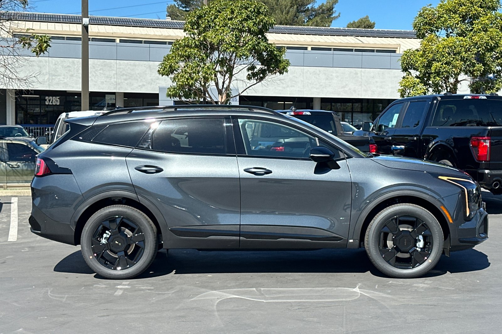 New 2027 Kia Sportage X-Line AWD/4WD image 3
