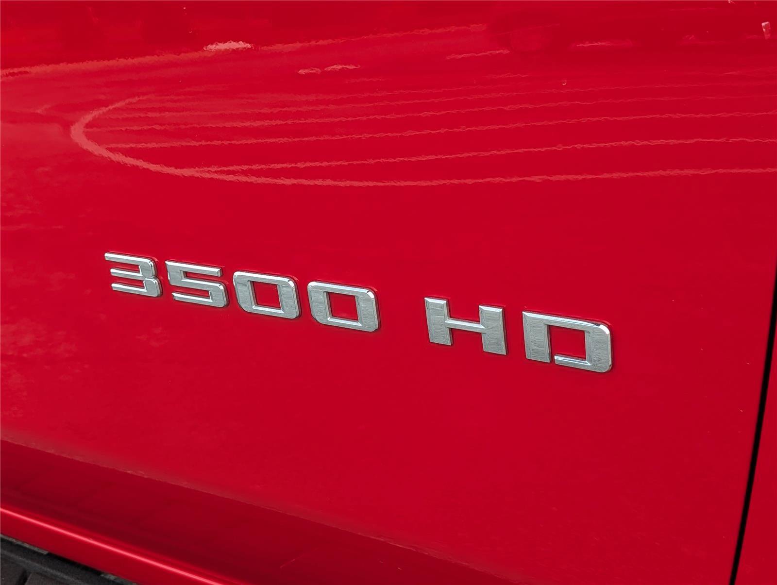 Used 2024 Chevrolet Silverado 3500 LT w/ Convenience Package image 9