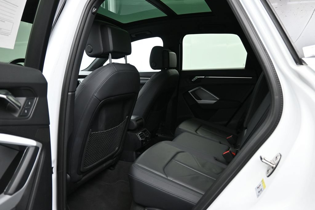 Used 2024 Audi Q3 2.0T Premium AWD/4WD image 24