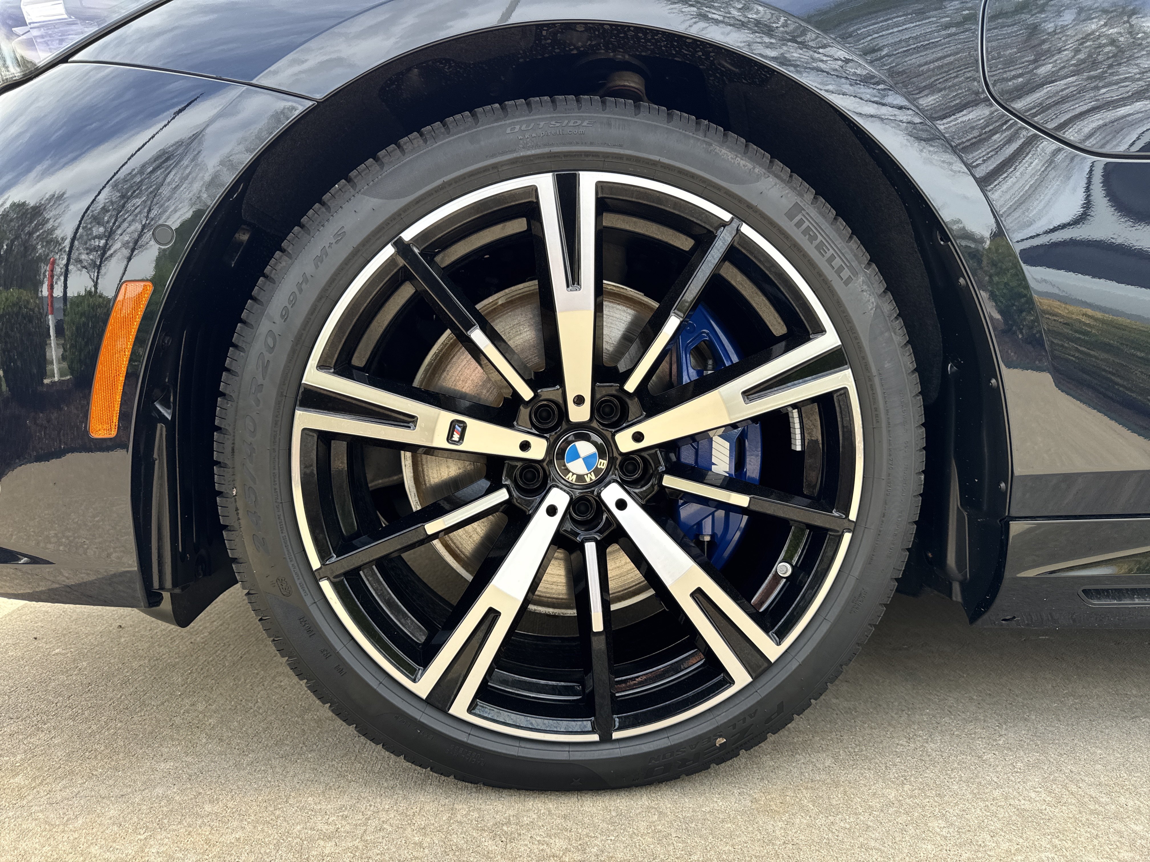 New 2026 BMW 550e xDrive w/ Executive Package AWD/4WD image 26