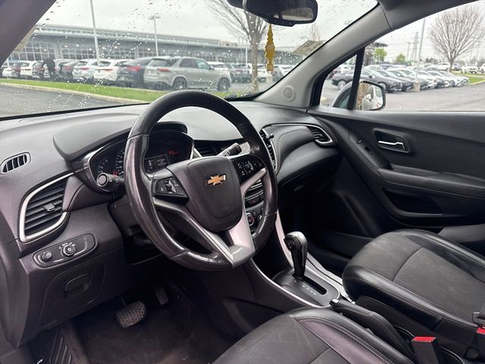 Used 2019 Chevrolet Trax LT w/ Redline Edition image 7