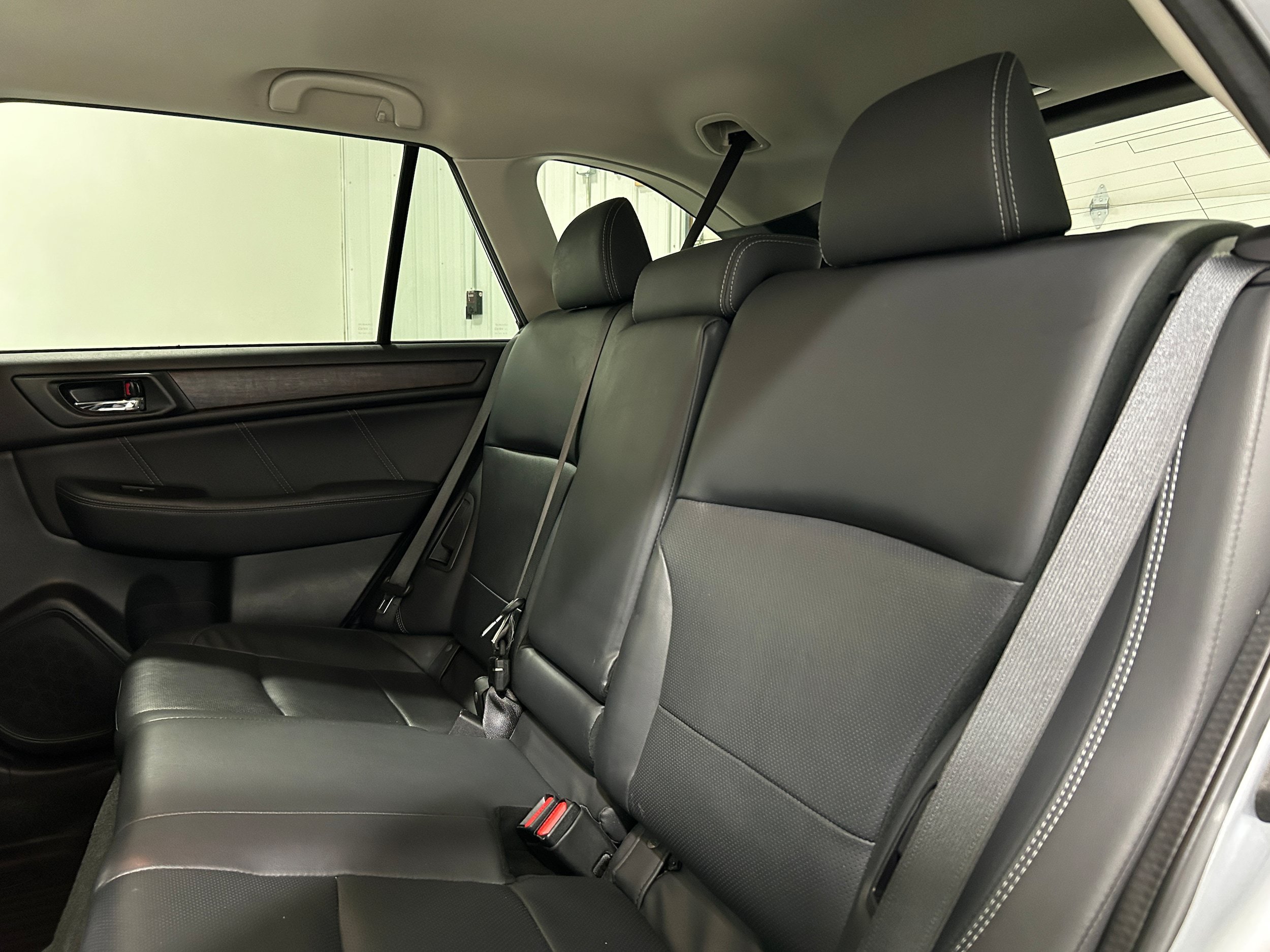 Used 2019 Subaru Outback 3.6R Limited AWD/4WD image 26