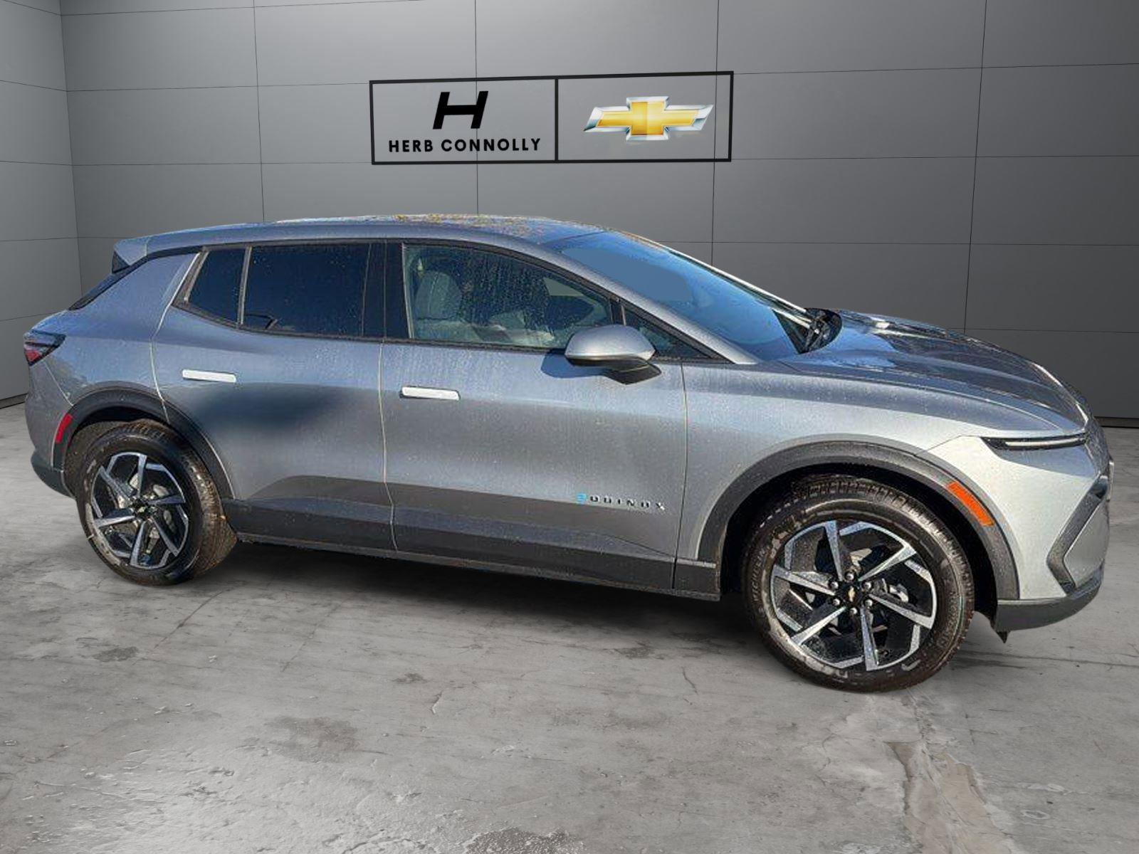 New 2026 Chevrolet Equinox EV LT FWD video 1