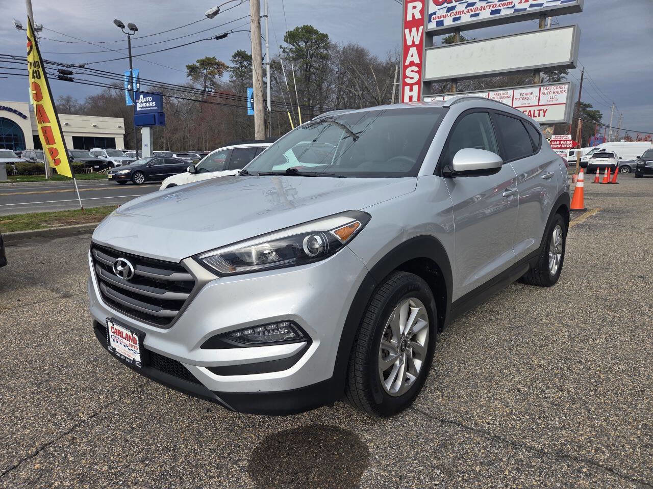 Used 2016 Hyundai Tucson SE w/ Option Group 02 AWD/4WD image 3
