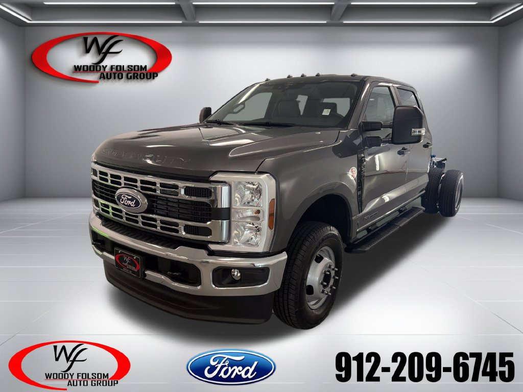 New 2027 Ford F350 XL w/ XL Chrome Package