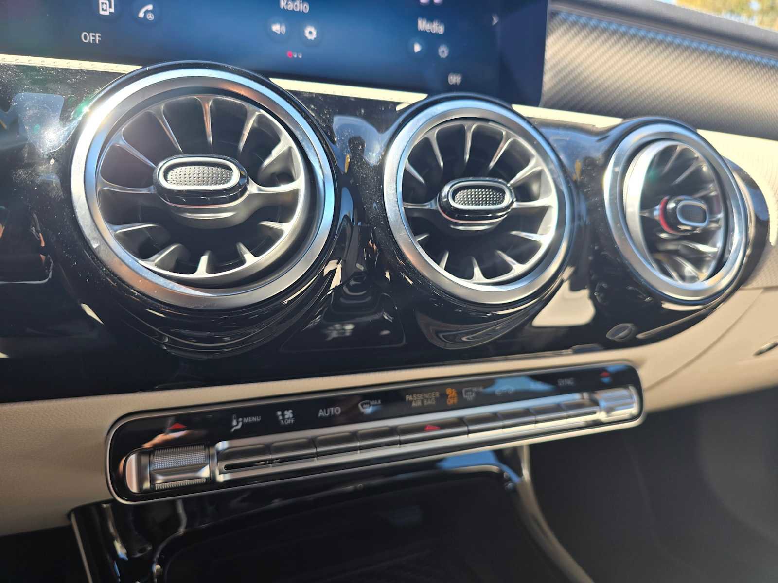 Certified 2025 Mercedes-Benz CLA 250 image 30