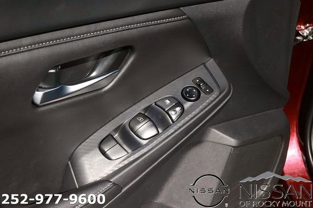 Used 2025 Nissan Sentra SV image 11