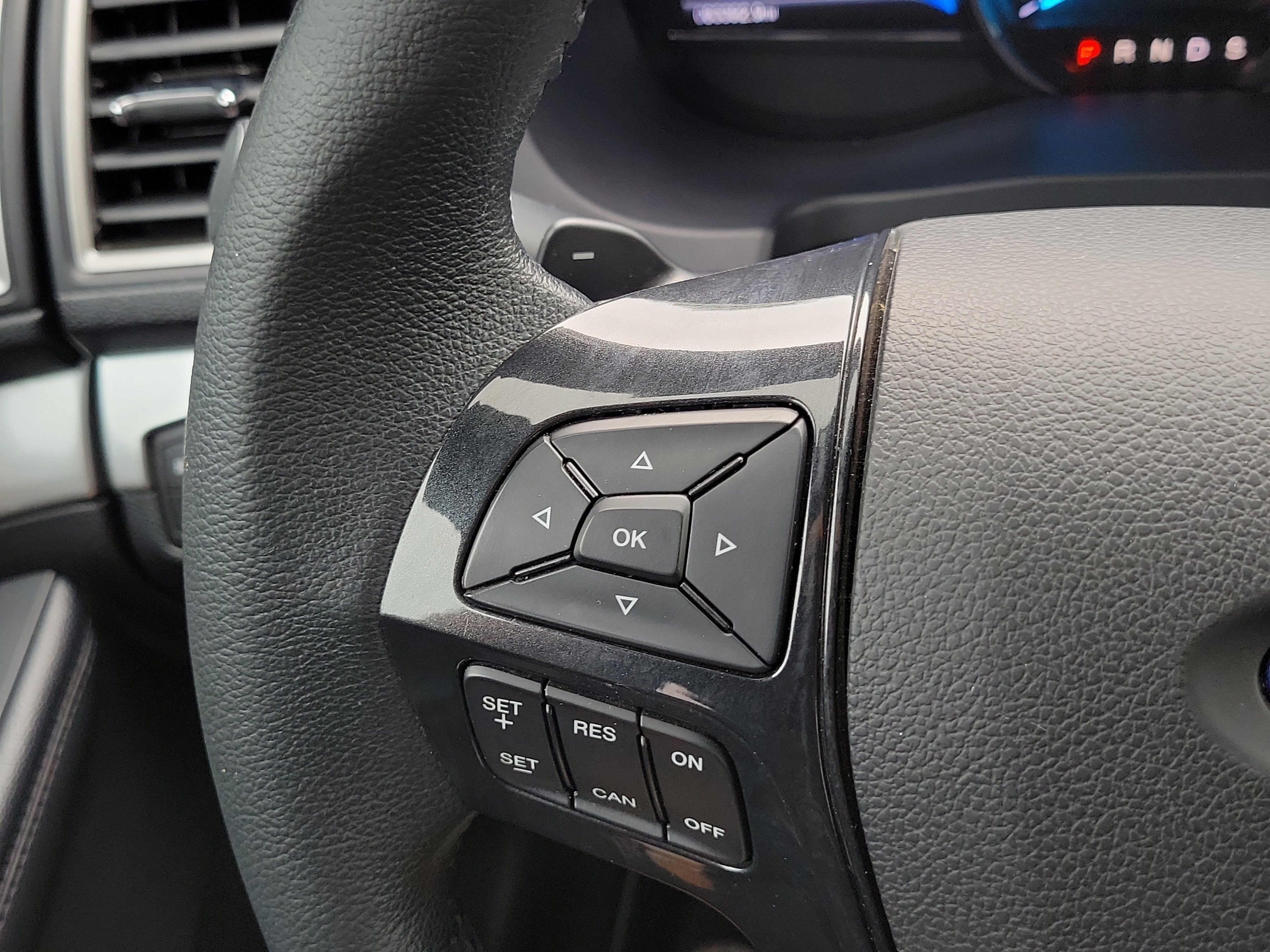 Used 2017 Ford Explorer XLT w/ Equipment Group 202A FWD image 24
