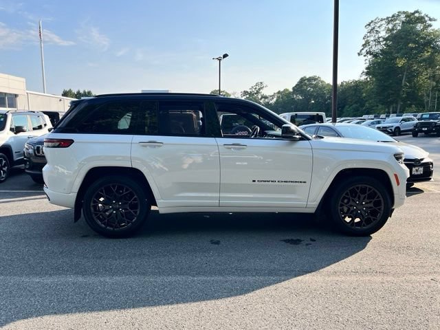 Certified 2025 Jeep Grand Cherokee Summit AWD/4WD image 5