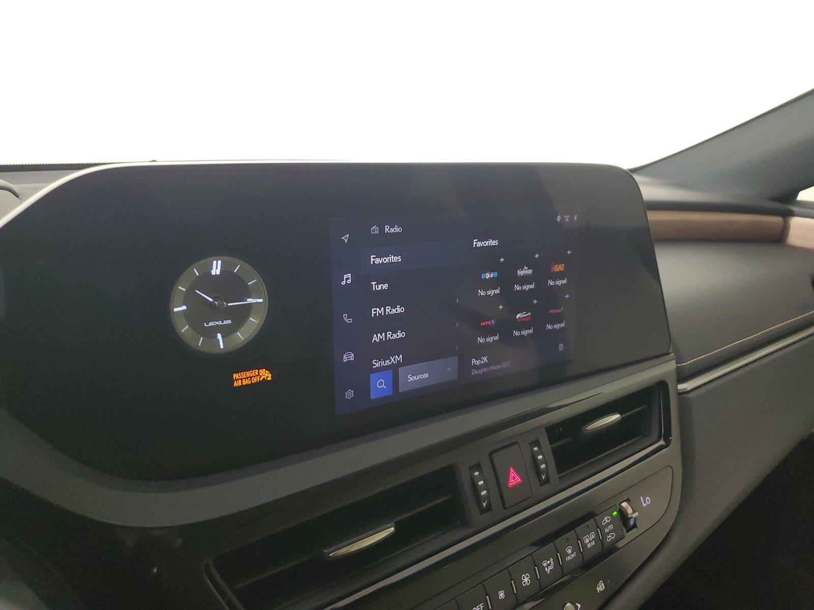 Used 2024 Lexus ES 350 w/ Premium Package FWD image 27
