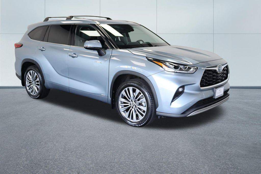 Used 2021 Toyota Highlander Platinum AWD/4WD image 10