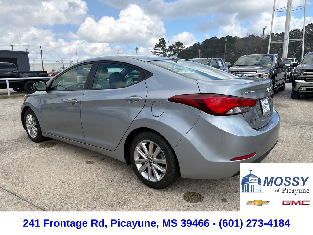 Used 2015 Hyundai Elantra SE w/ Option Group 02 video 3