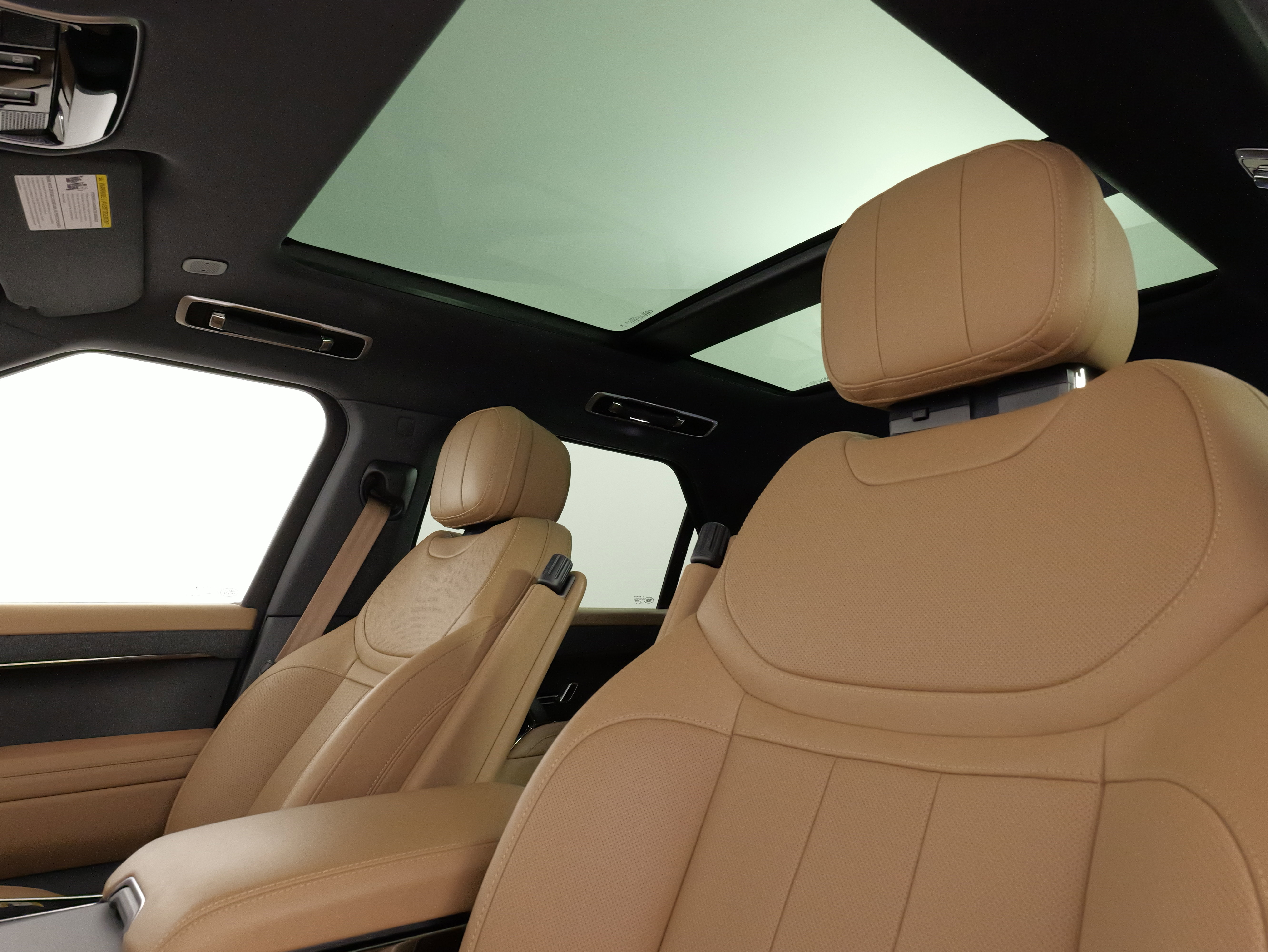 Used 2025 Land Rover Range Rover Sport SE image 31