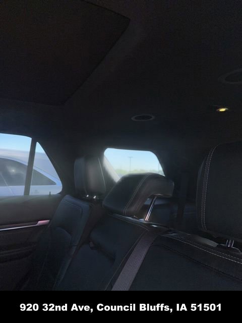 Used 2017 Ford Explorer Limited w/ Equipment Group 301A AWD/4WD image 9