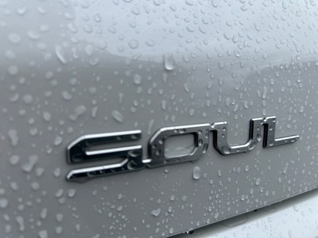 Used 2025 Kia Soul S FWD image 32