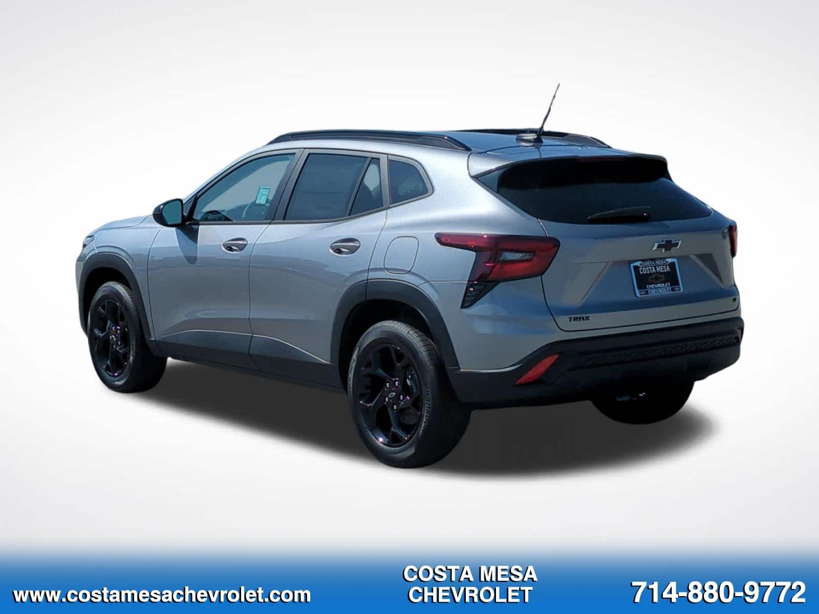 New 2026 Chevrolet Trax LT w/ Midnight Edition FWD image 7