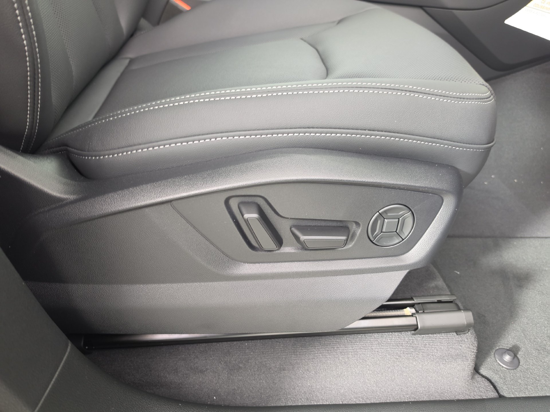 New 2026 Audi Q8 Premium Plus AWD/4WD image 46