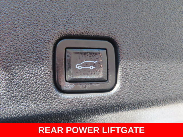 Used 2026 Chevrolet Traverse LT AWD/4WD image 32