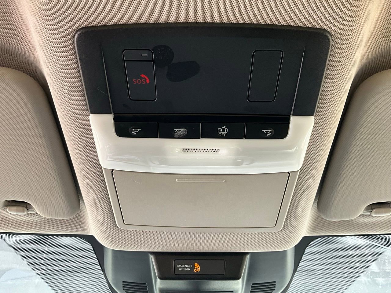 Used 2025 Nissan Rogue SV FWD image 17